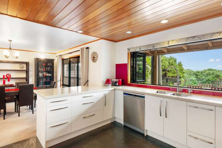 7 Poaka Place Beach Haven_14