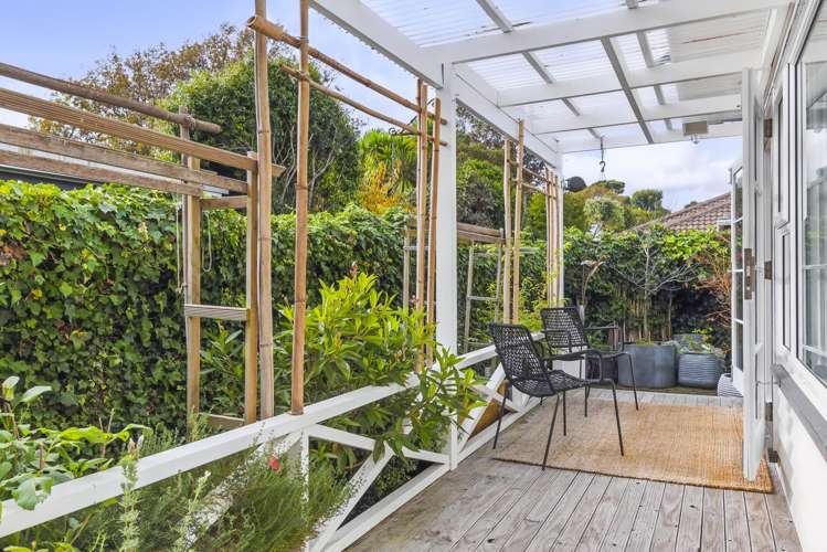 1/52 Matatua Road Raumati Beach_20