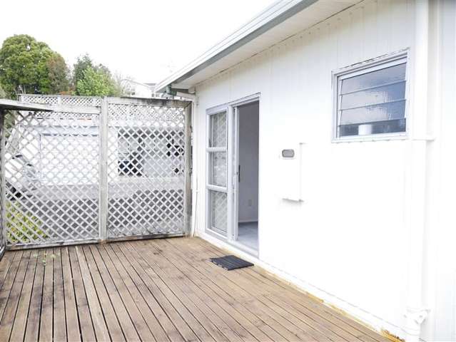 12A Rugby Place 11601_1
