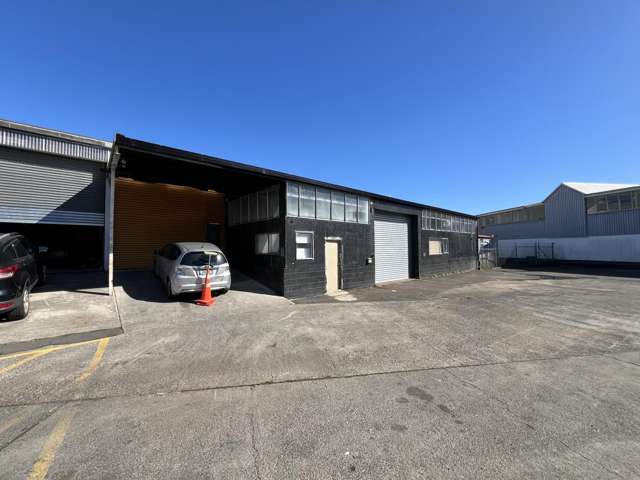 2/4 Gabador Place Mt Wellington_1