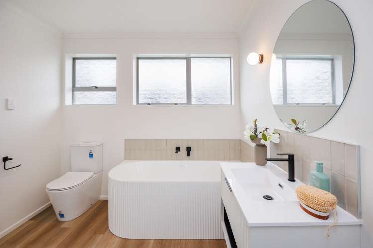 48 Langley Avenue_3