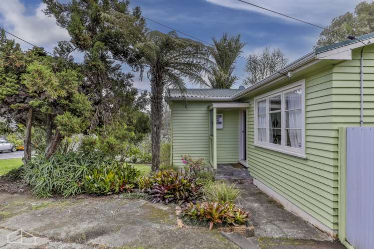 54 Clayburn Road Glen Eden_13