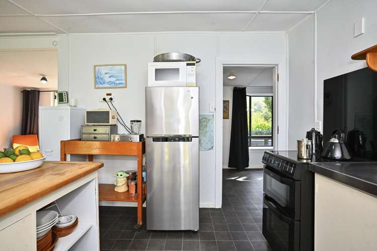 8 Katrin Place Mahanga_6