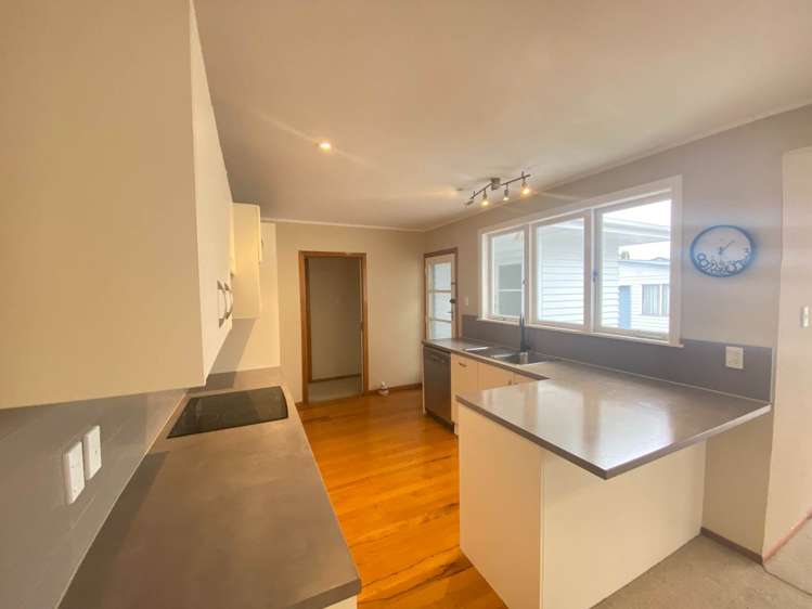 9 Meredith Street Blockhouse Bay_8