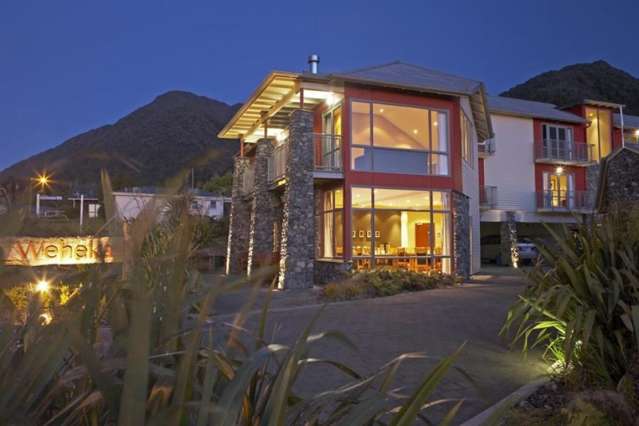 15 Main Road Fox Glacier_2