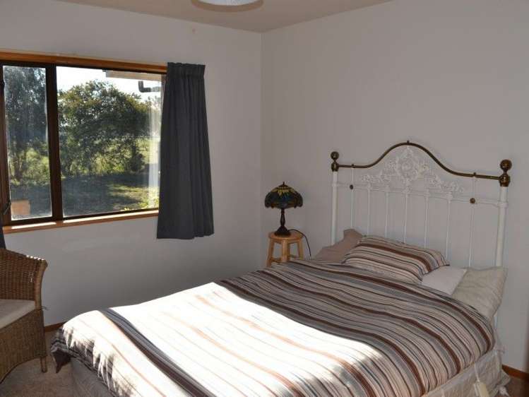 84 Broad Road Sefton_8