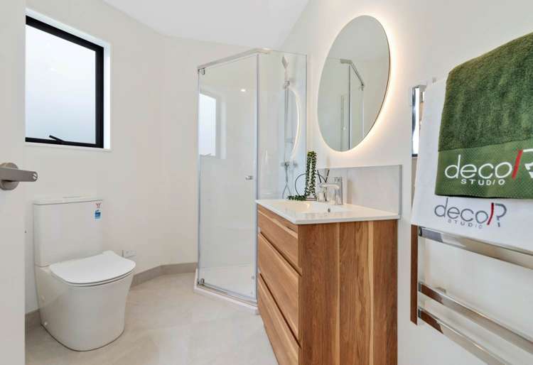 57 Bradbury Road Botany Downs_9