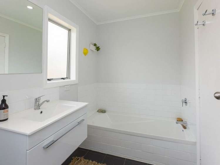 27 Longfellow Street Trentham_15