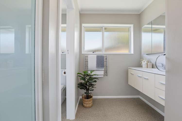 4 Loreto Place Hornby_11