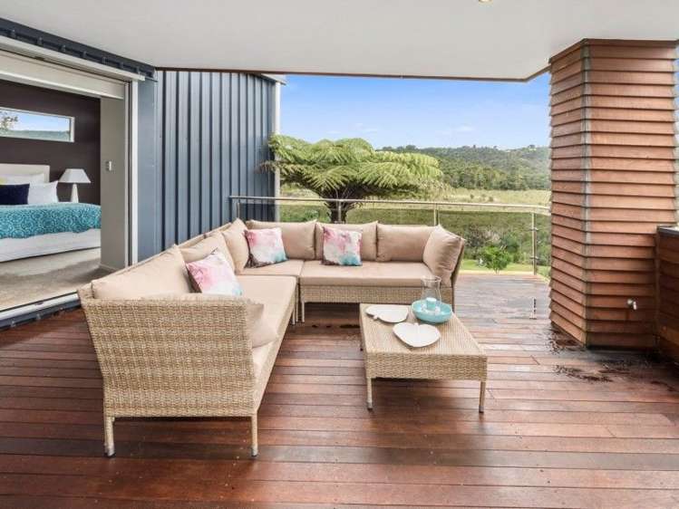 632 Huia Road Parau_12