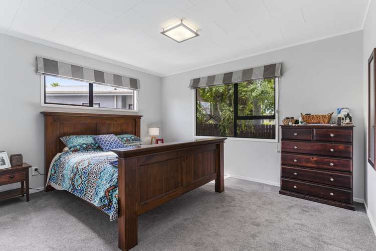 1/20 Glenhaven Place Te Atatu Peninsula_12