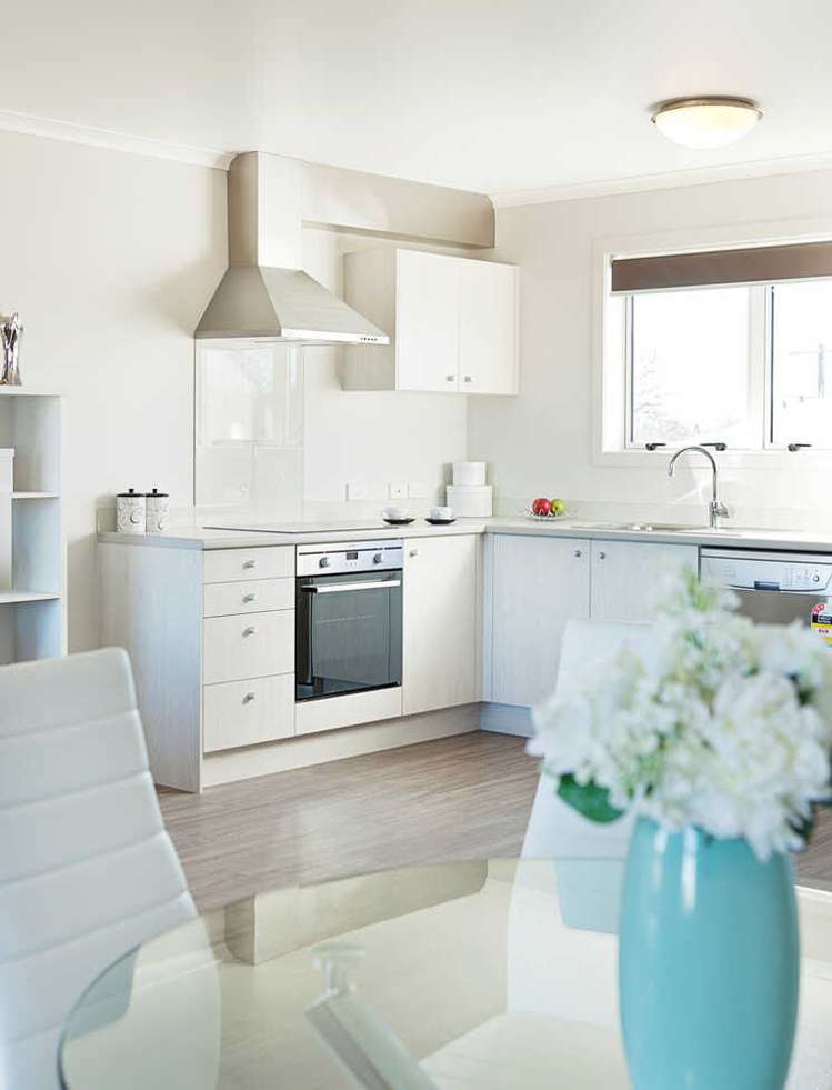 15 Chiefs Court Hamilton East_2