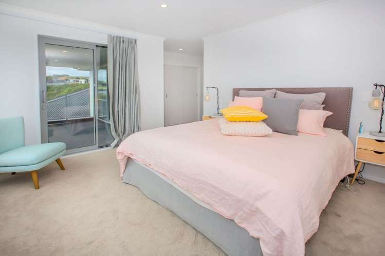 14 Sue Dow Lane Aotea_14