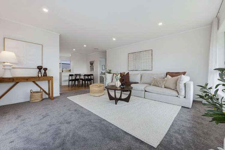 2/33 Butterworth Drive Glendene_3