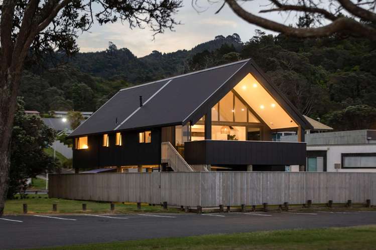 10B Beach Road_4