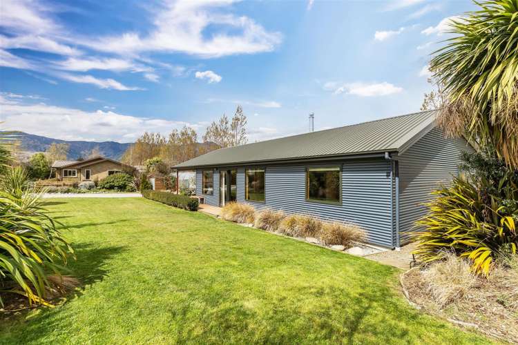 88 Nichol Street Lake Hawea_12