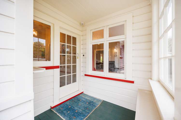 20 Moerangi Street West End_6