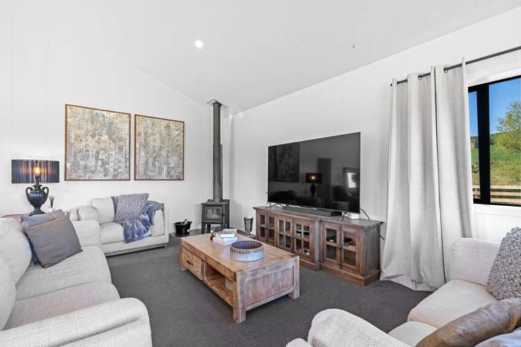 8 Paparoa Road Mangapai_8