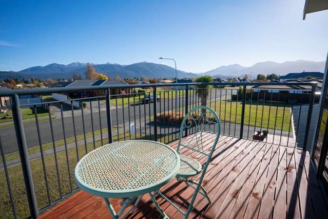 35 Lawson Burrows Crescent Te Anau_1