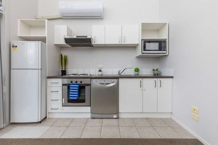 411/10 Flower Street Eden Terrace_5