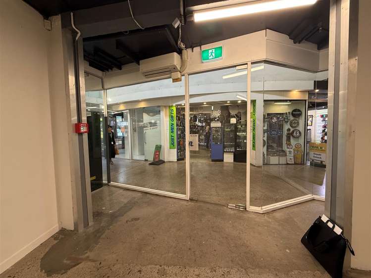 Shop 11, 1 Manners Street Te Aro_4