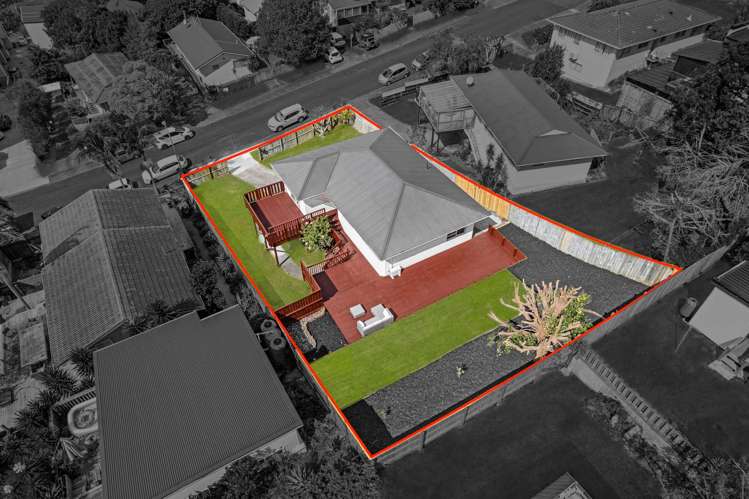 6 Celeste Place Totara Vale_28