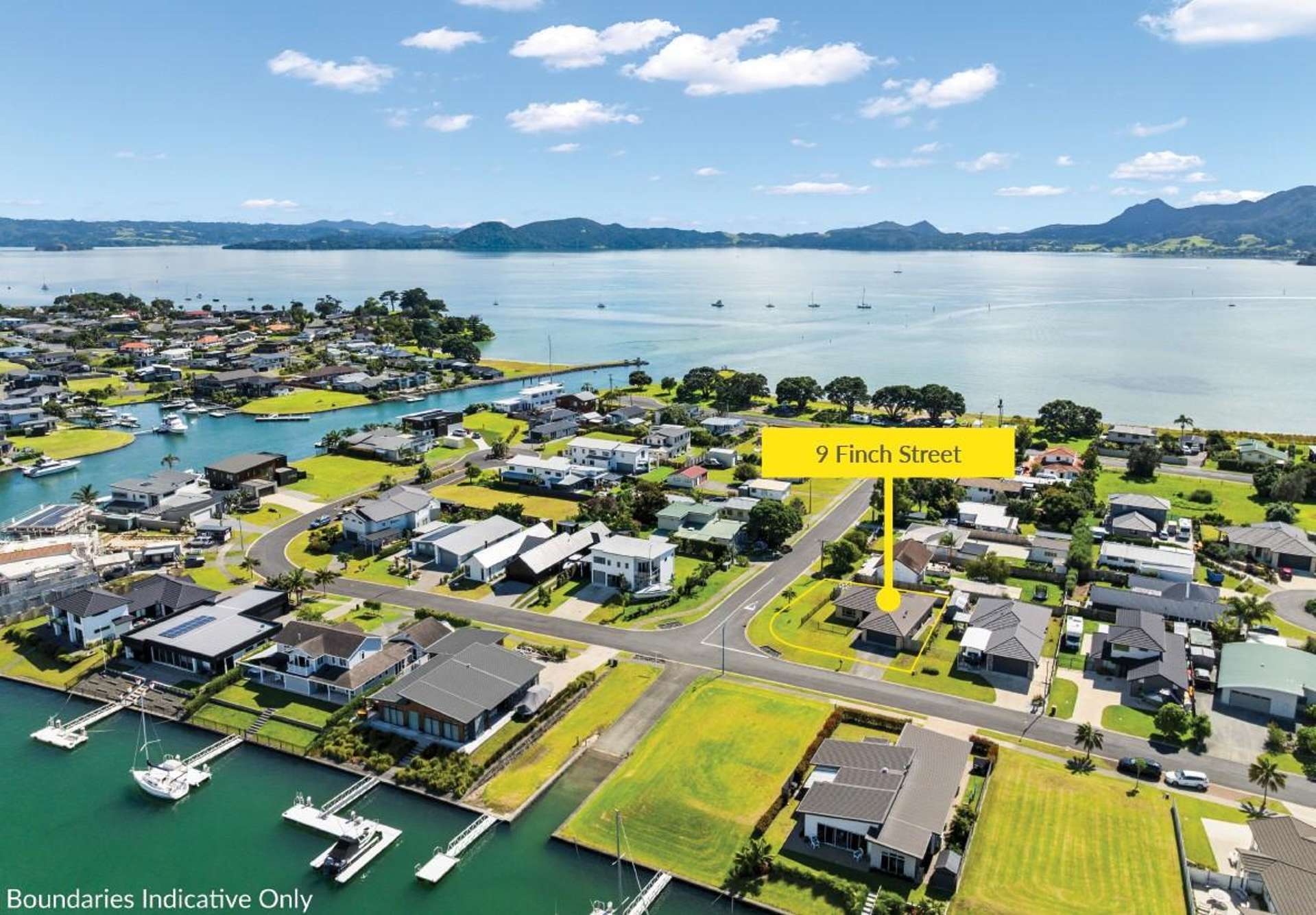 9 Finch Street One Tree Point_0