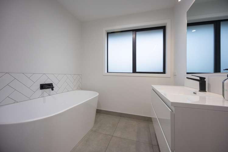 12 Huffington Place Feilding_18