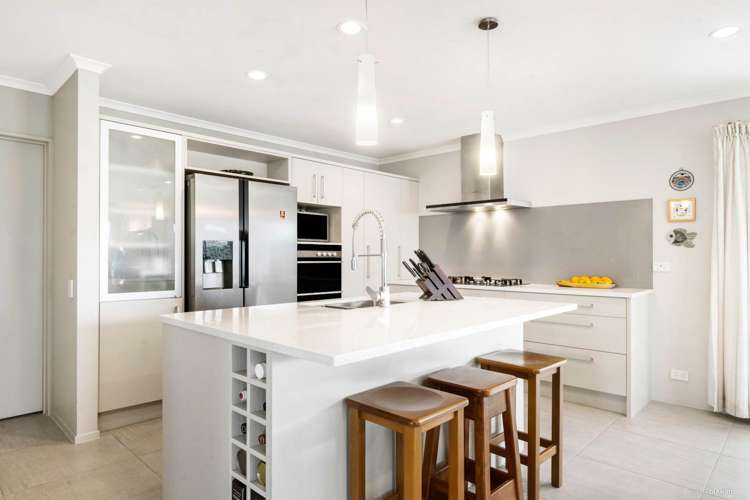 1 Kirkaldy Street Wattle Downs_4