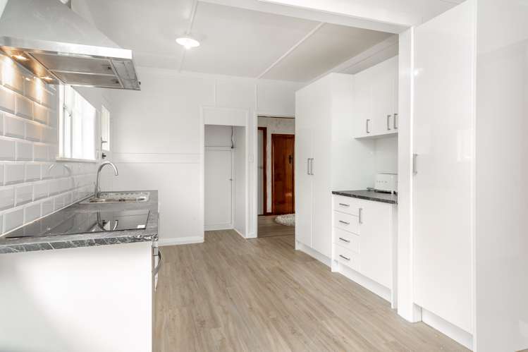 92 Te Aroha Street Hamilton East_11