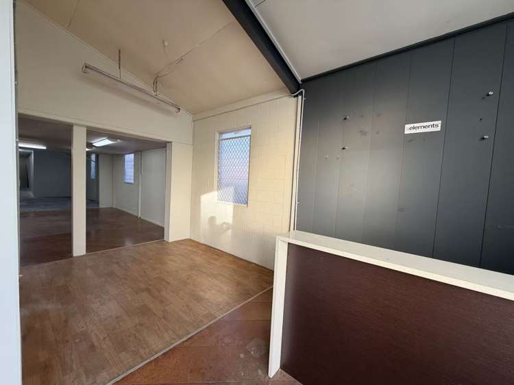 1 and 2/57 Carr Road Mt Roskill_6