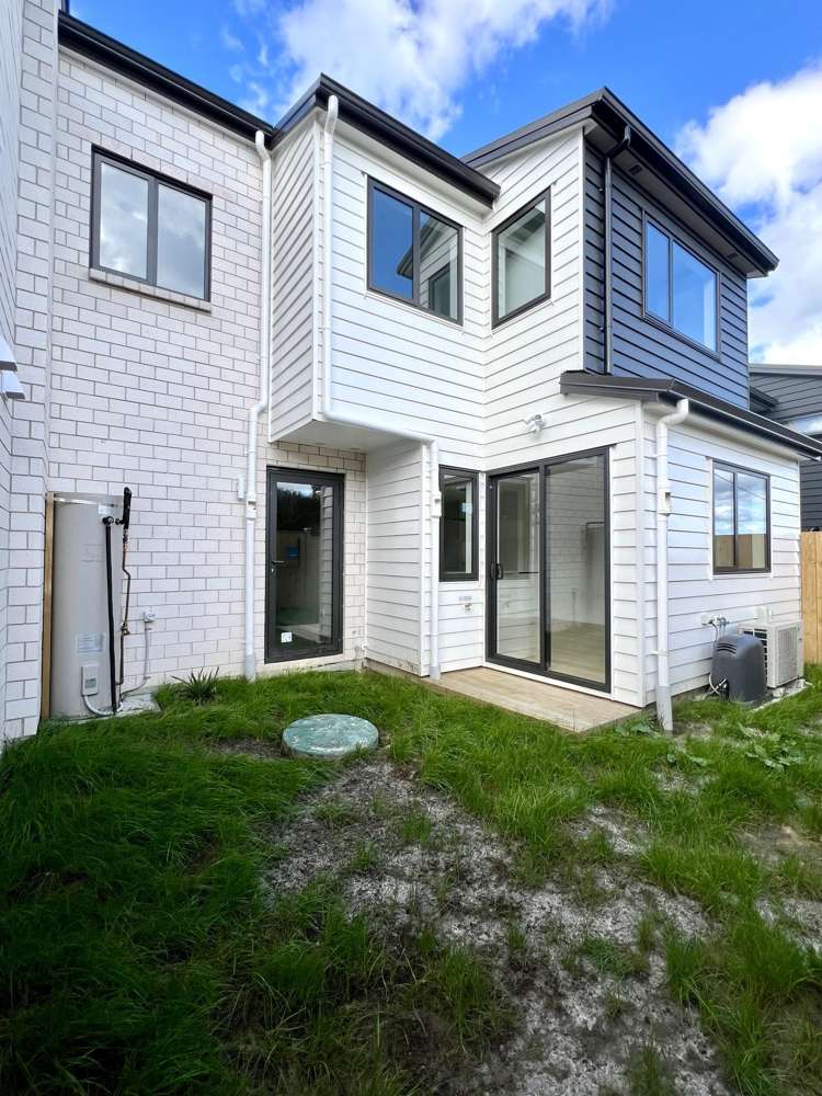 71b Royal Road Massey_13