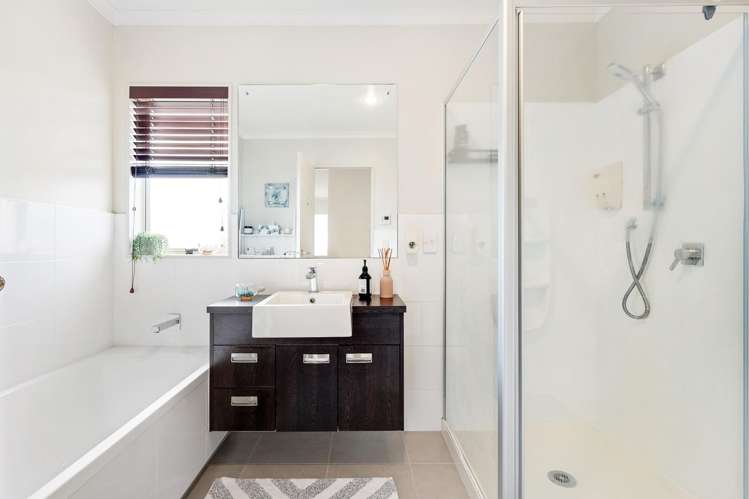 11 Amaretto Avenue Flat Bush_16