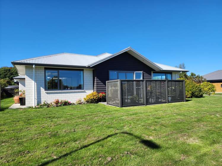 24 Barry Curtis Place_0