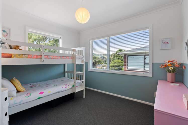 19 Kererū Bend Tawa_9