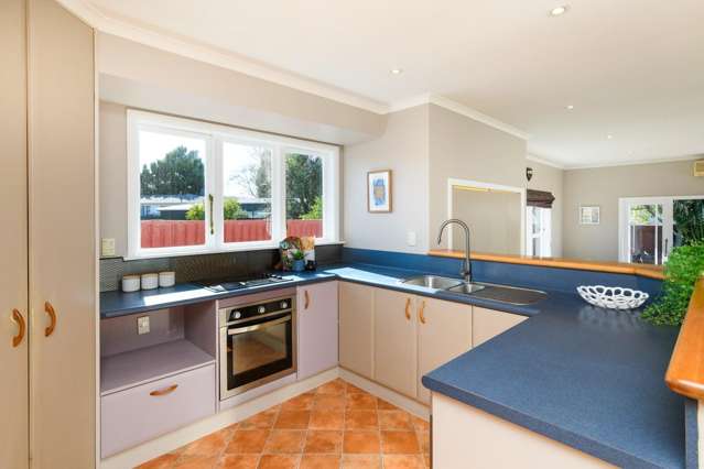 11 Kent Crescent Awapuni_3