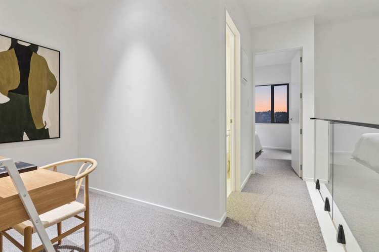 34 Holland Avenue Pt England_16