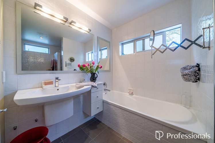 92 Barton Avenue Heretaunga_25