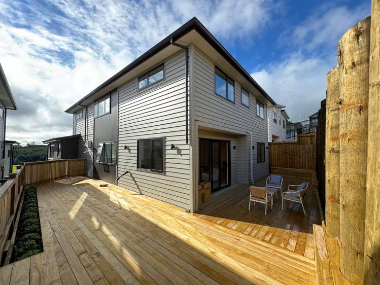16 Grand Ridge Avenue Flat Bush_25