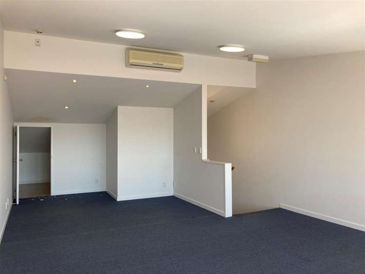 Suite 4, 225-231 Thorndon Quay Pipitea_8