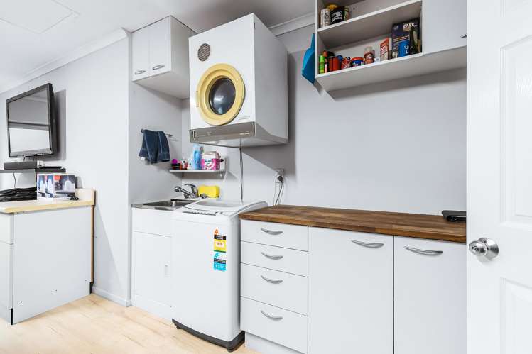 8 De La Mare Drive Leamington_19