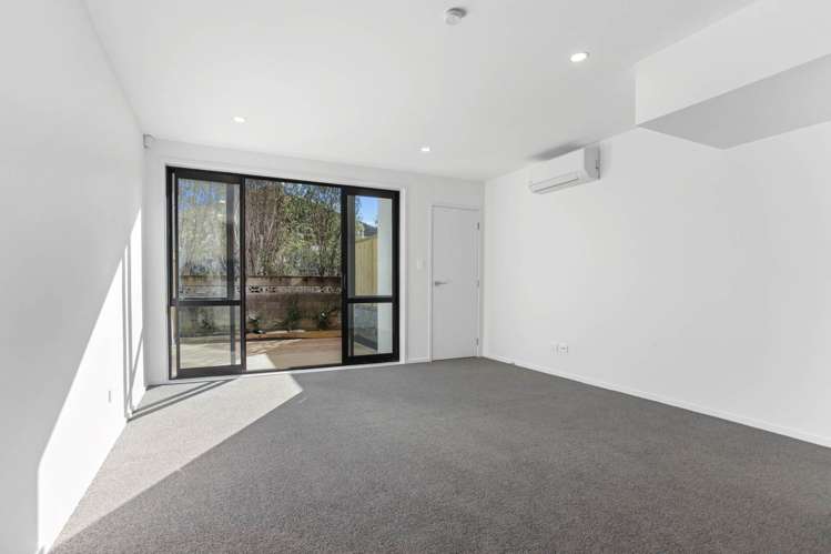 4/10 Shamrock Lane Te Atatu Peninsula_4