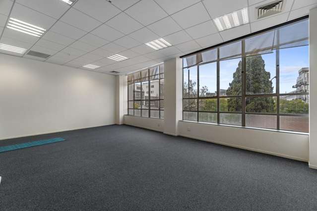 1st Floor/149 Alexandra Street Hamilton Central_2