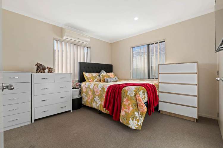 94 Robert Skelton Place Clendon Park_13