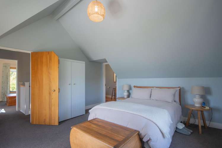 11 Settlers Hill Akaroa_25