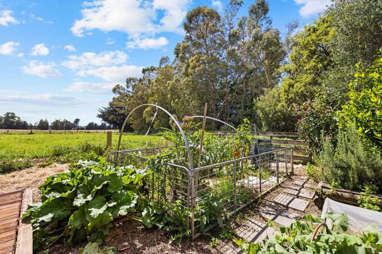 1649 Main North Road Sefton_31