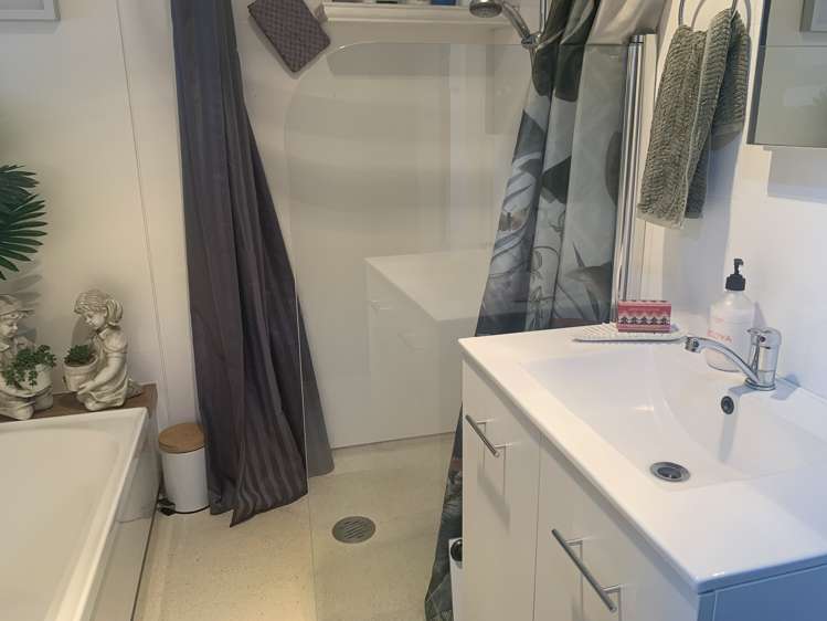 42 Pounawea Road Owaka_12