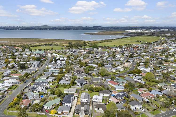 61 Gloria Avenue Te Atatu Peninsula_31