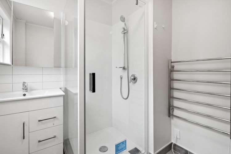 57 Hewer Crescent Naenae_14