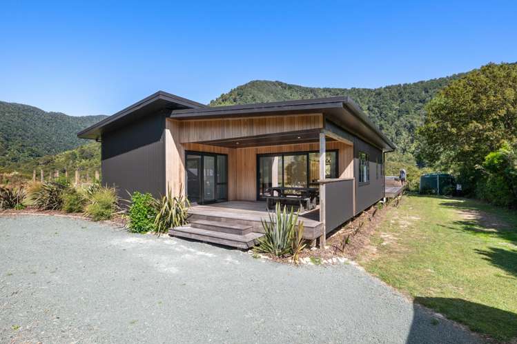 30 and 32 Matai Street Tennyson Inlet_4